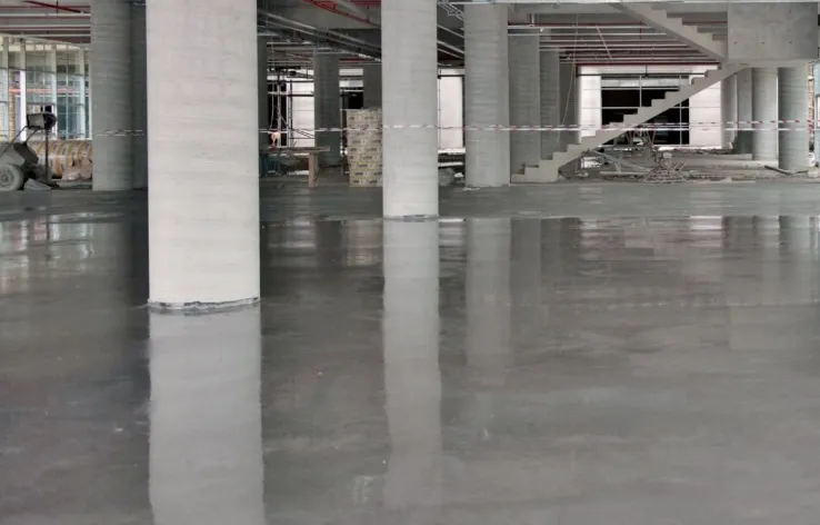 Czy posadzki betonowe przemysłowe mogą być efektywnym rozwiązaniem dla nowoczesnych centrów badawczo-technologicznych